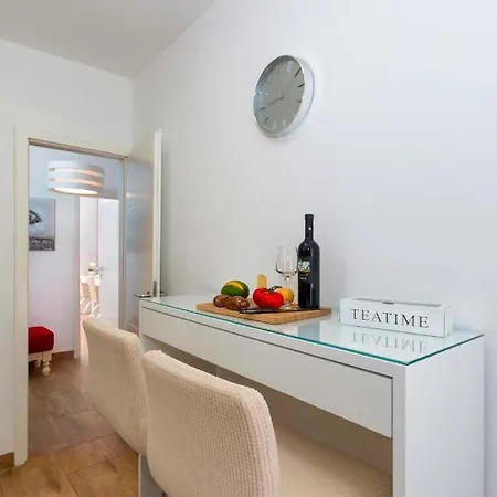 Centar A1 Lalu - Free Garage Appartement *